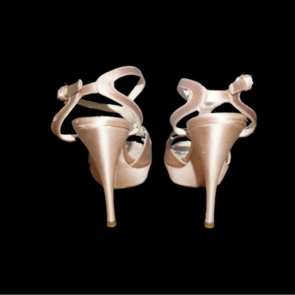 Prada Women\'s Beige Sandals